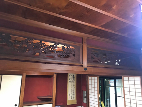 土蔵造りのまち資料館の欄間