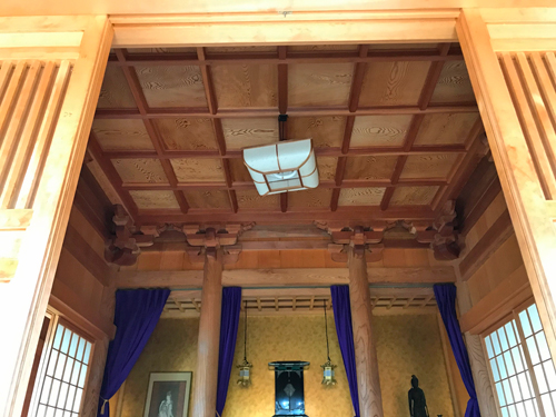 格式高い格天井