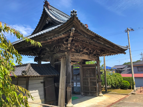 山門裏側