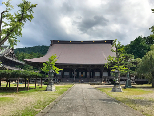 瑞泉寺の本堂