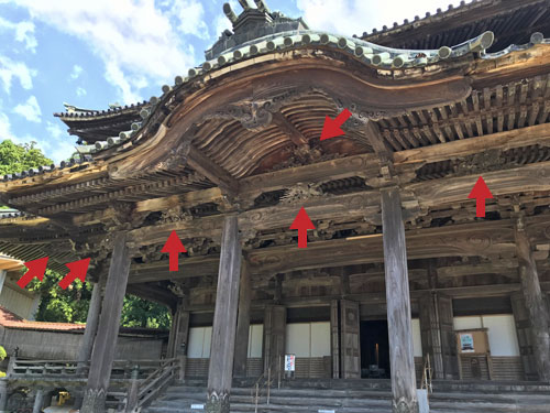 太子堂軒下の彫刻