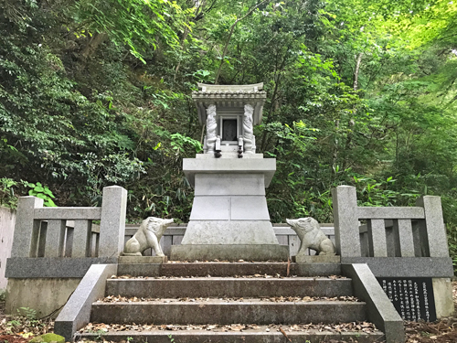 愛宕地蔵の祠