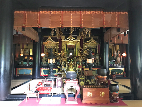 医王寺の須弥壇