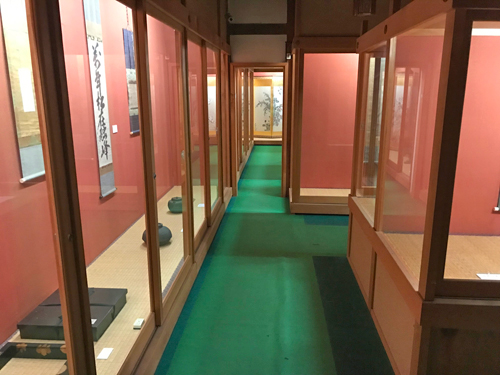 南惣美術館の展示室