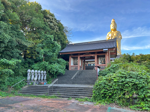 加賀大観音と山門