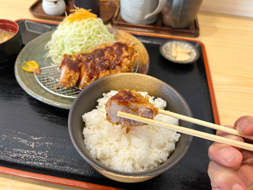 トンカツとごはん