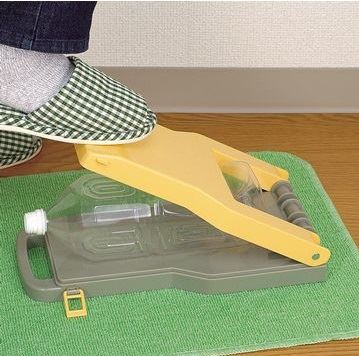 缶＆ペットボトル潰し器『カルペチャ』